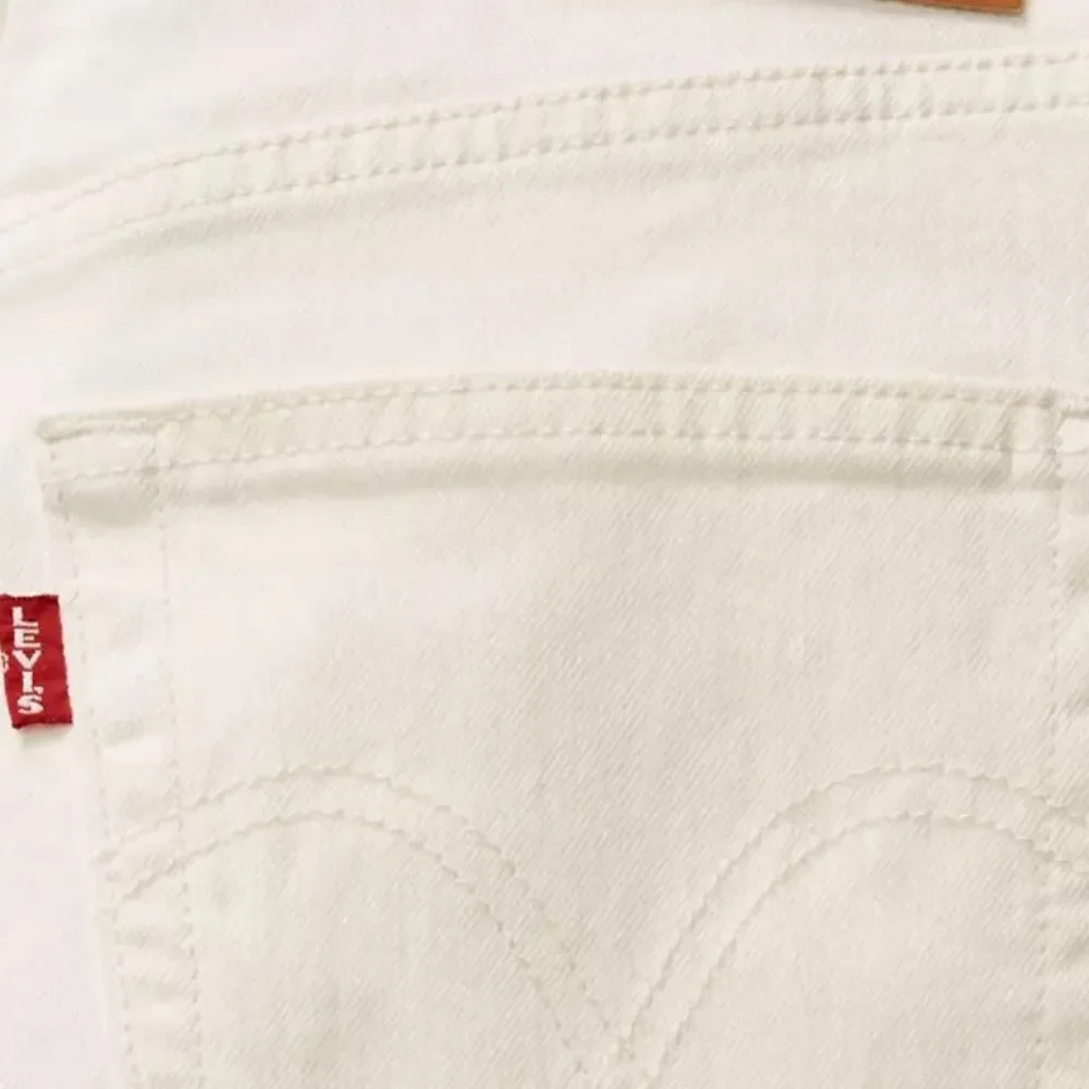 Ribcage Bermuda Women's Shorts Sour - White Size 33